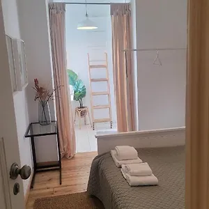 Guest house Tiny With Private Bathroom - Bairro Alto, Lisbon